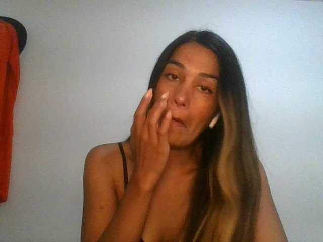 JuanaBrunette