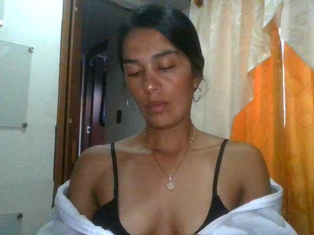 JuanaBrunette