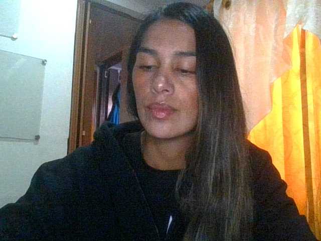 JuanaBrunette live cam on BongaCams