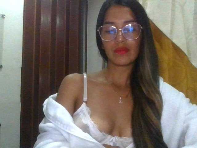 JuanaBrunette