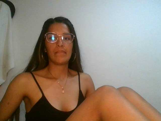 JuanaBrunette live webcam show