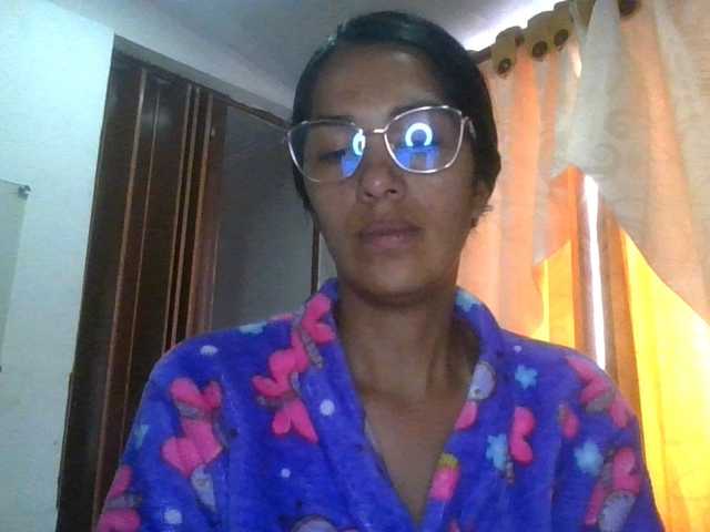 JuanaBrunette live cam on BongaCams