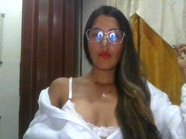 JuanaBrunette