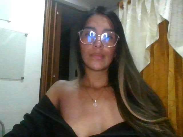 JuanaBrunette