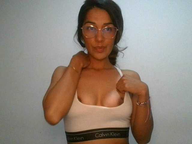 juanabrunette cam belle