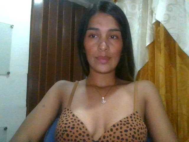 JuanaBrunette