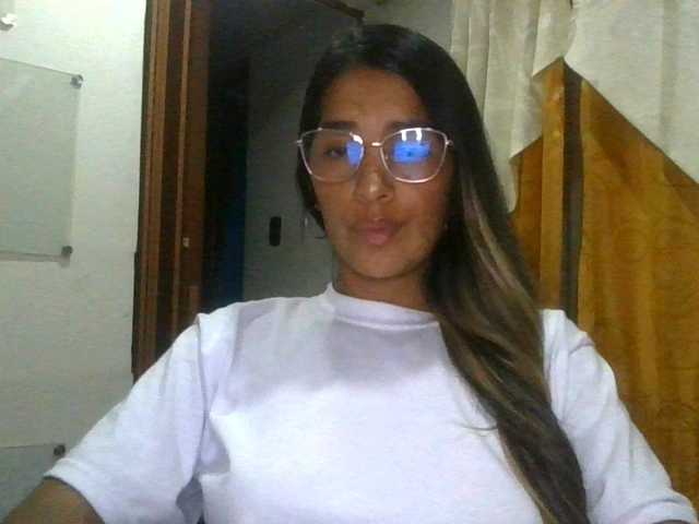 JuanaBrunette