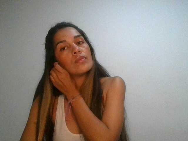 JuanaBrunette