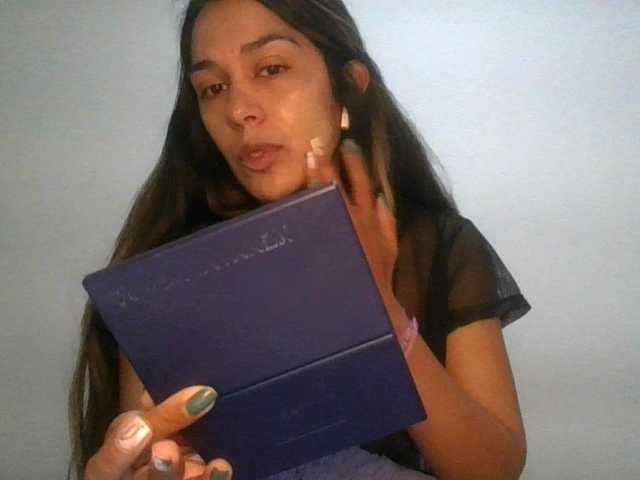 JuanaBrunette live cam on BongaCams