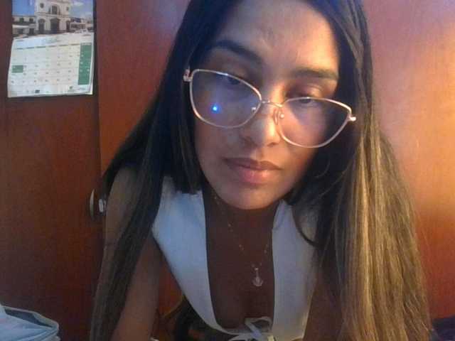 JuanaBrunette