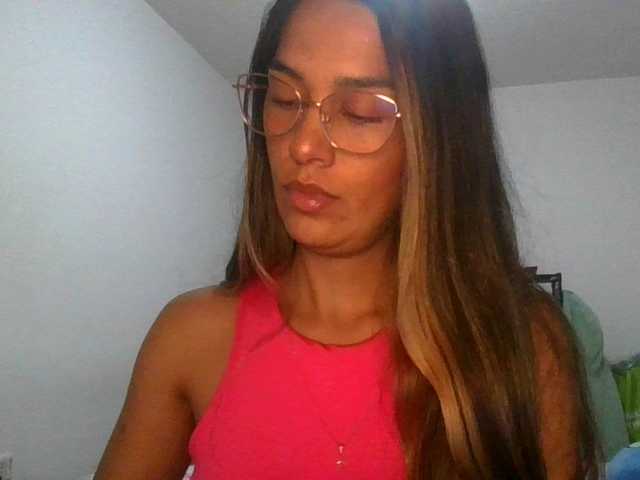 JuanaBrunette