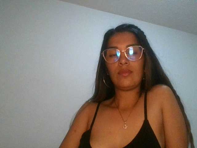 JuanaBrunette live webcam show
