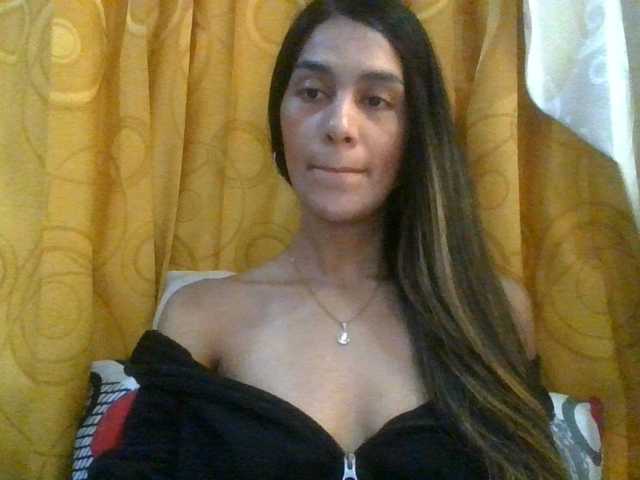 JuanaBrunette