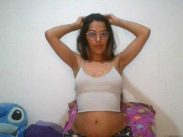 JuanaBrunette live cam on BongaCams