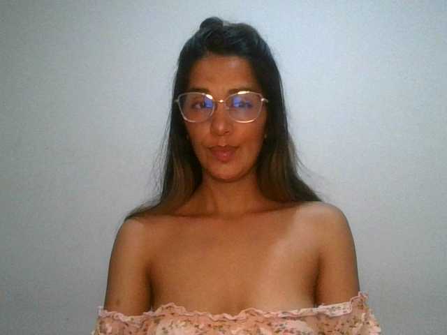 JuanaBrunette