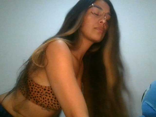 JuanaBrunette live cam on BongaCams