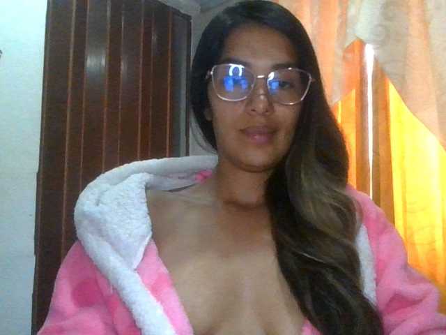 JuanaBrunette