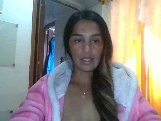 JuanaBrunette