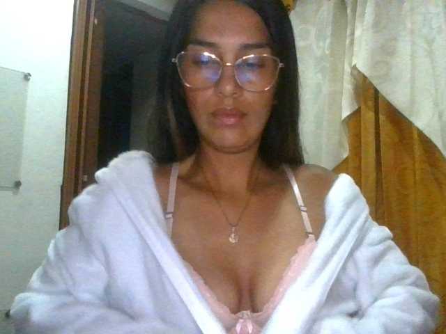 JuanaBrunette