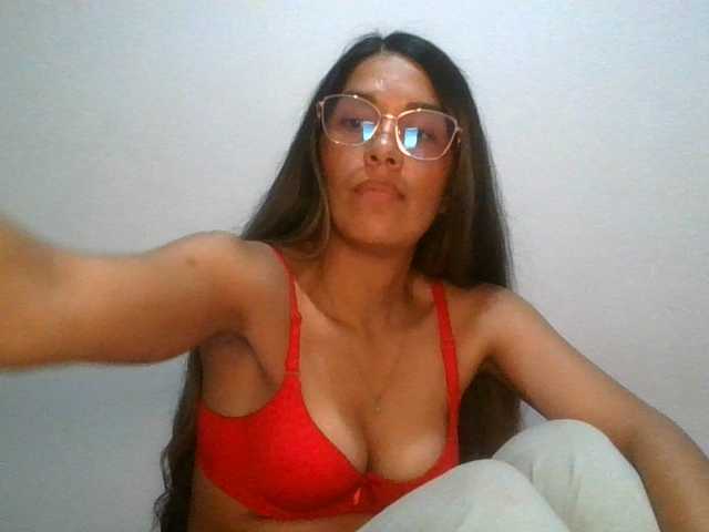 JuanaBrunette