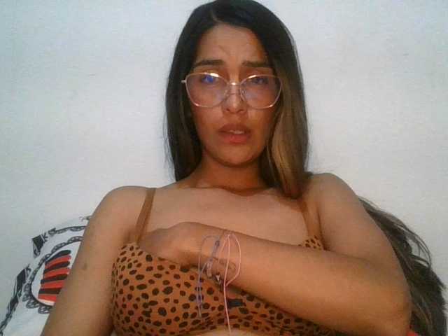 JuanaBrunette