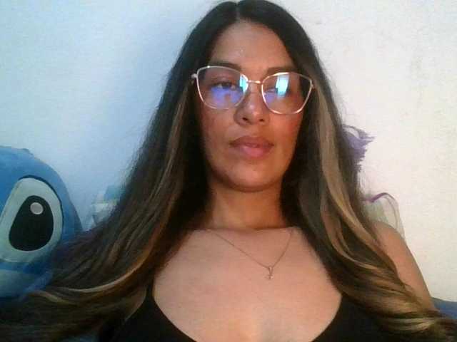JuanaBrunette live cam on BongaCams