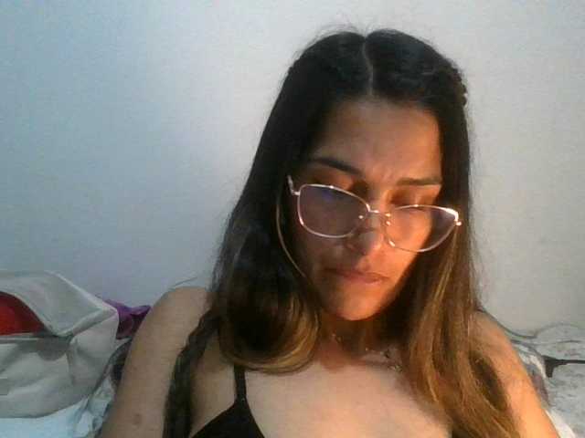 JuanaBrunette live webcam show