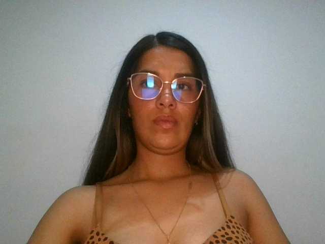 JuanaBrunette