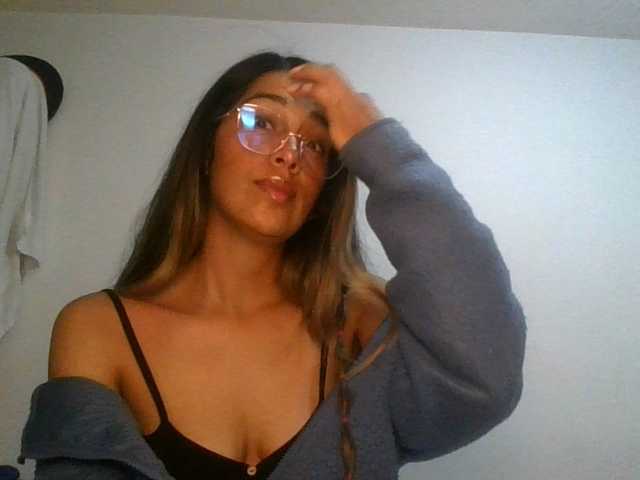 JuanaBrunette live cam on BongaCams