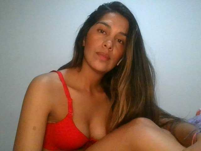 JuanaBrunette live cam