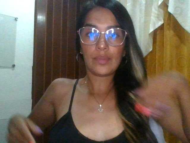 JuanaBrunette