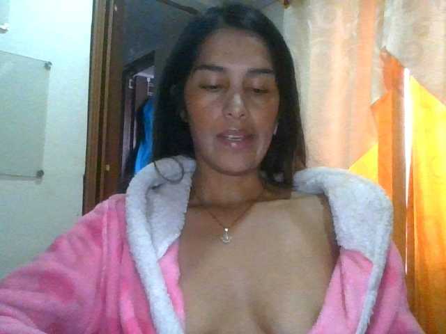 JuanaBrunette