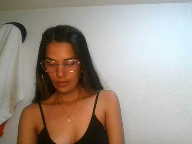 JuanaBrunette live webcam show