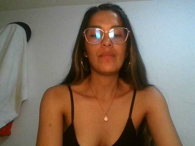 JuanaBrunette live webcam show