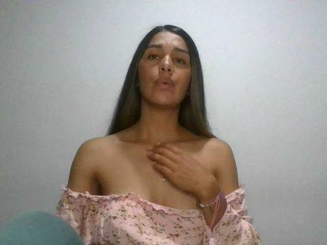 JuanaBrunette