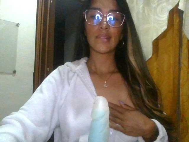 JuanaBrunette