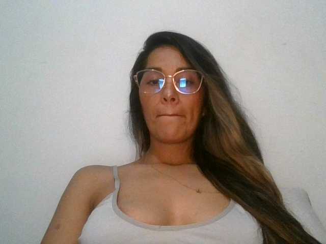 JuanaBrunette live cam on BongaCams