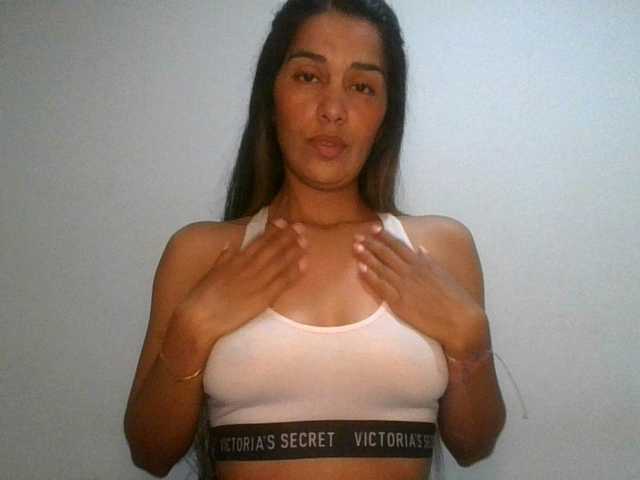JuanaBrunette