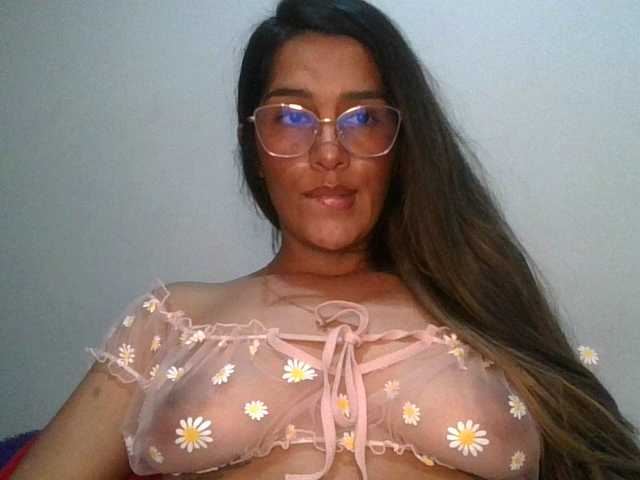 JuanaBrunette