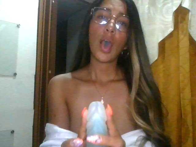 JuanaBrunette live cam on BongaCams