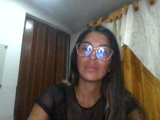 JuanaBrunette