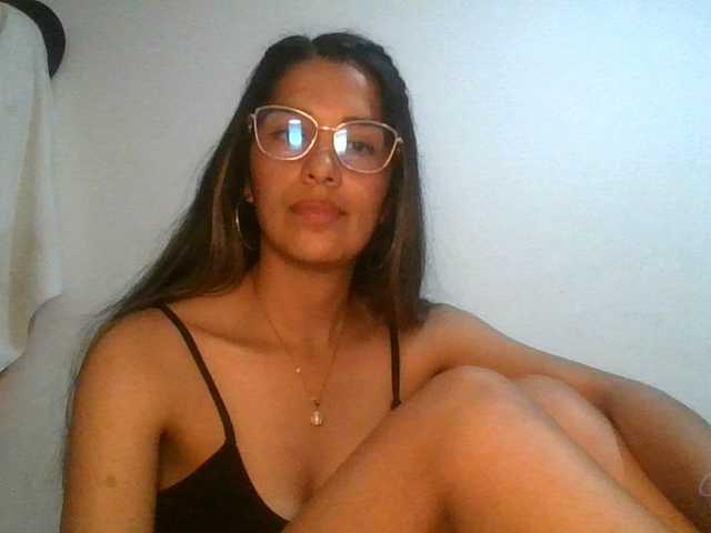 JuanaBrunette live webcam show
