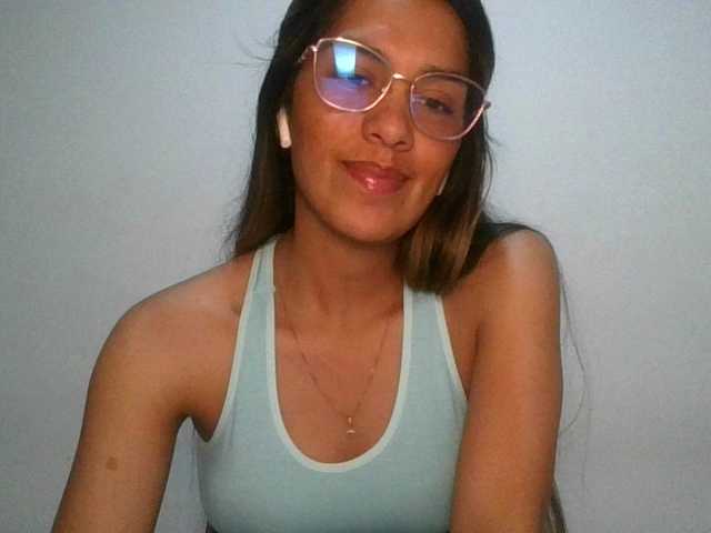 JuanaBrunette's BongaCams show and profile