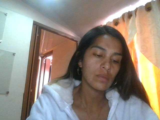 JuanaBrunette, live now on BongaCams