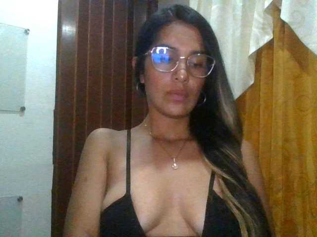 JuanaBrunette