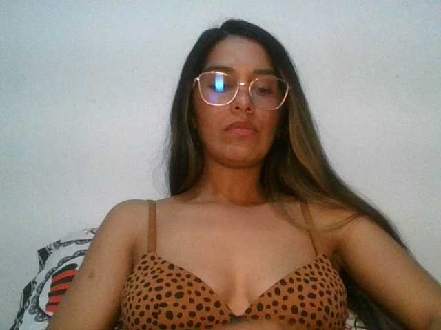 JuanaBrunette