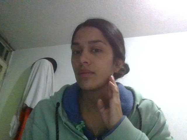 JuanaBrunette live cam on BongaCams