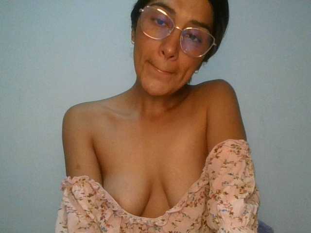 JuanaBrunette