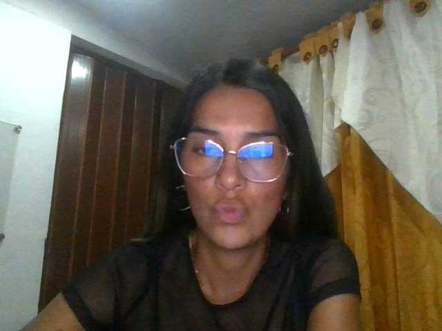 JuanaBrunette