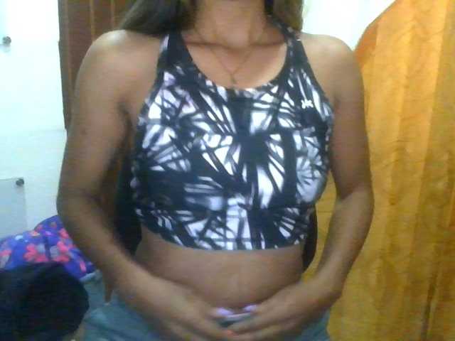 JuanaBrunette live cam on BongaCams